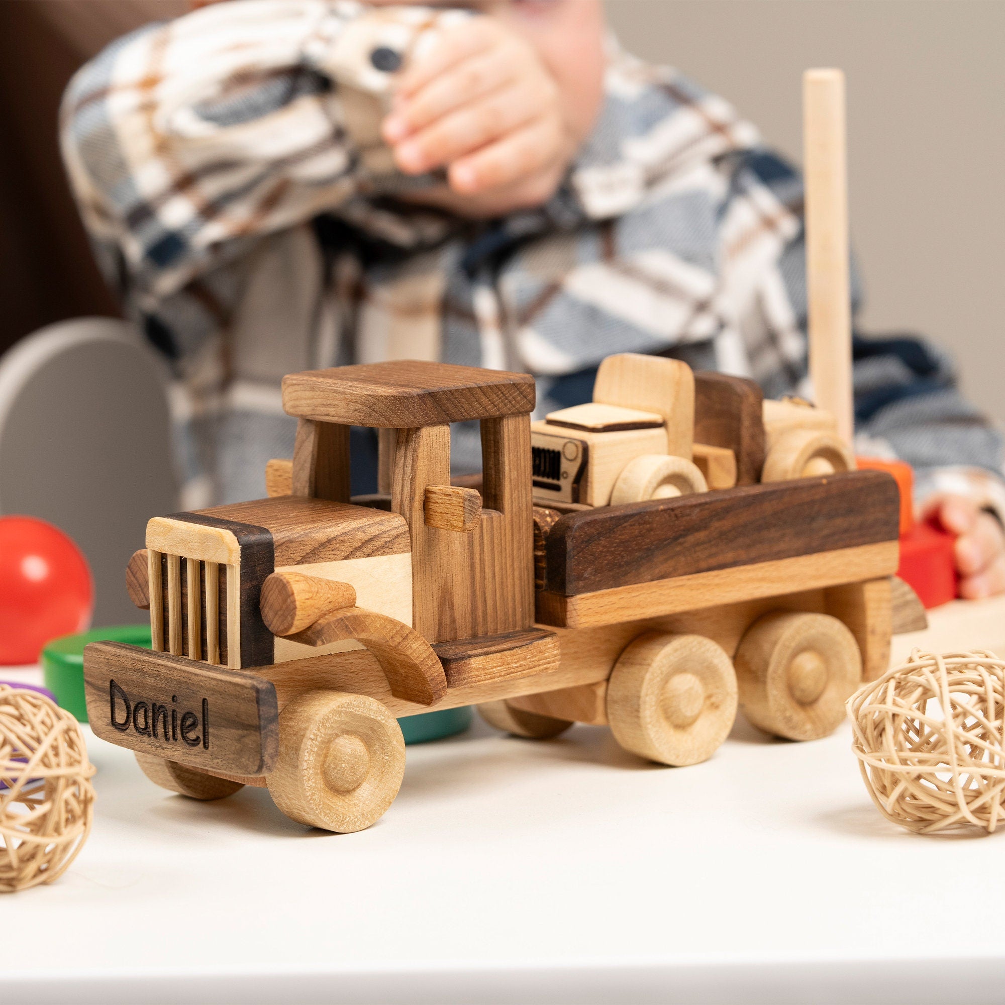Tow Truck Toy With Car, Gift for Toddlers, Personalized with Name Engraving / HANDMADE