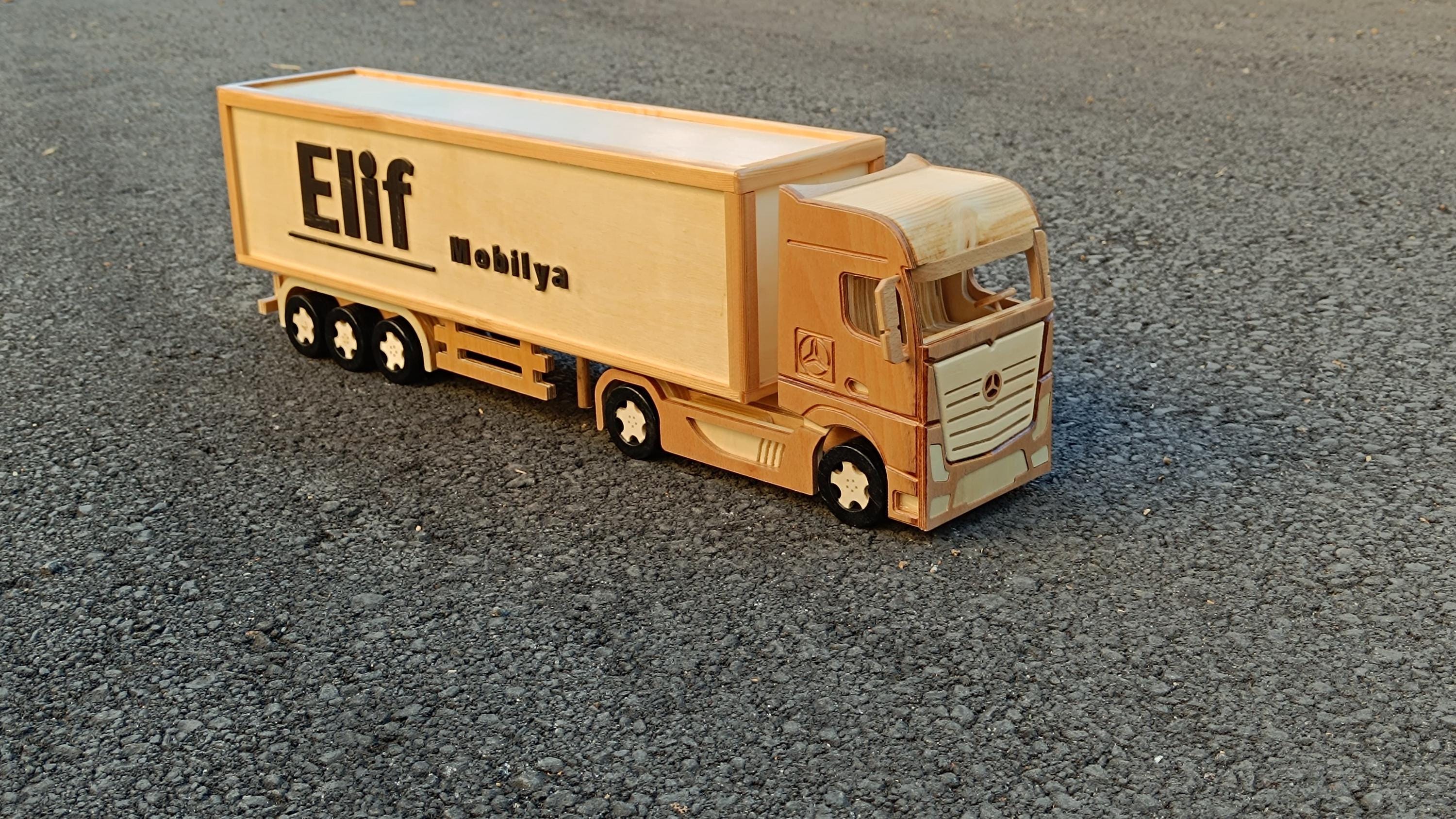 Custom Handmade Wooden Semi Truck with Trailer – Personalized Model Gift – 80cm Long – Wooden Truck Decor for Him free shipping